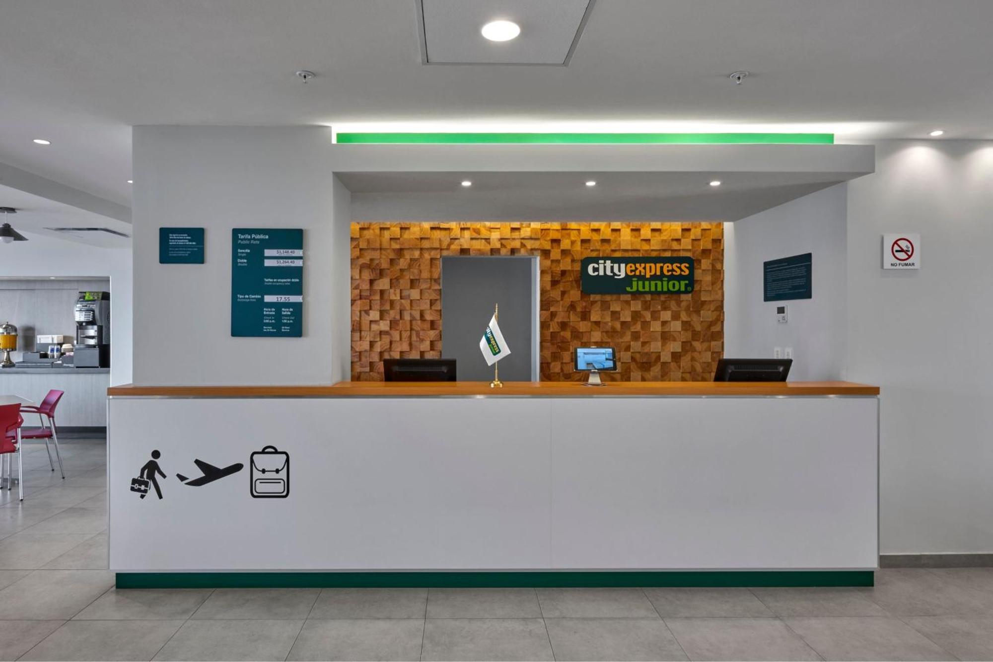 City Express Junior By Marriott Puebla Angelopolis מראה חיצוני תמונה